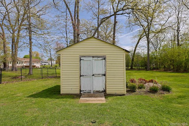 3 Regimental Place, New Windsor, NY 12553