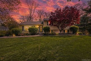 3 Regimental Place, New Windsor, NY 12553