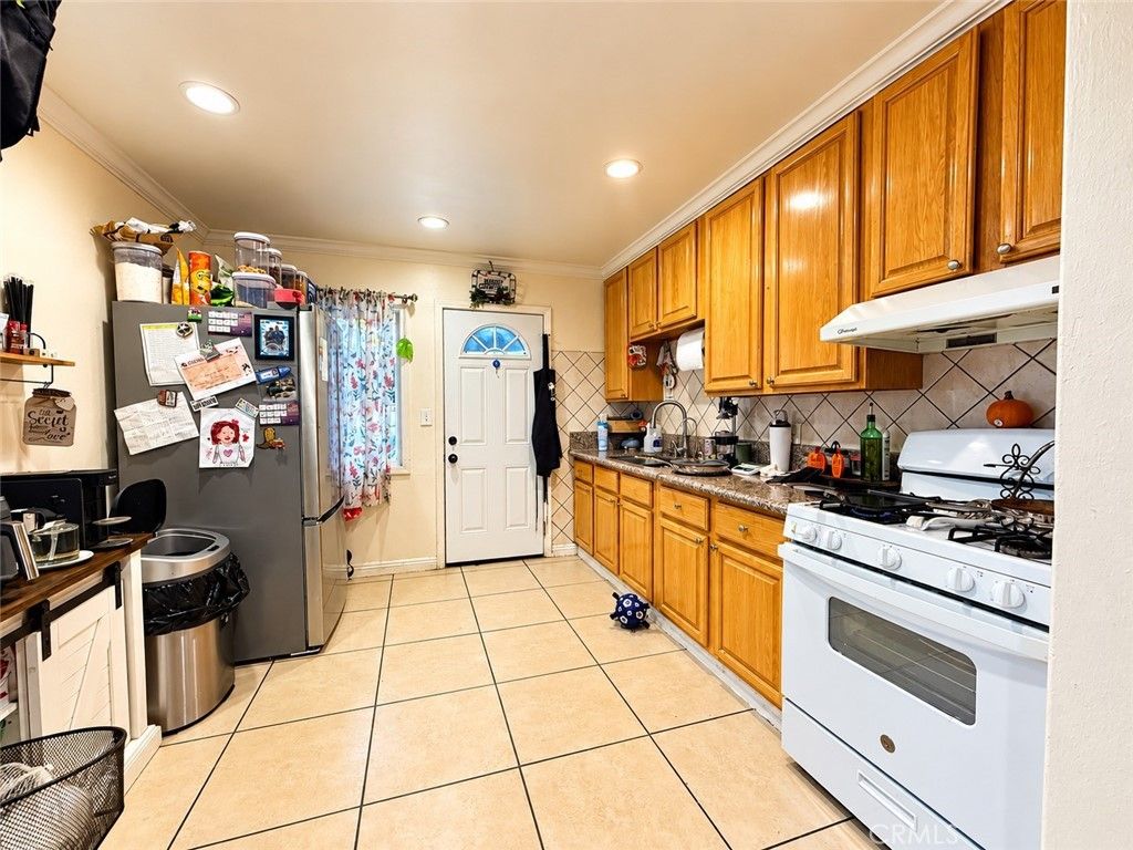 10966 Emery, El Monte, CA 91731 — photo 5