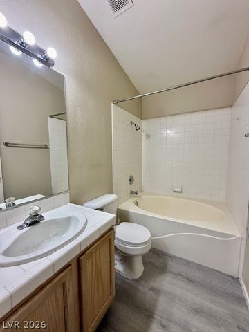 3672 Angela Robin Street 202, Las Vegas, NV 89129