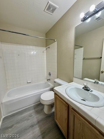 3672 Angela Robin Street 202, Las Vegas, NV 89129