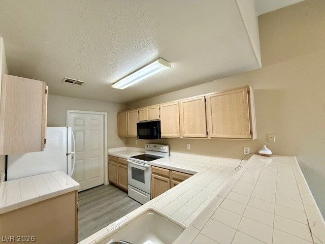 3672 Angela Robin Street 202, Las Vegas, NV 89129