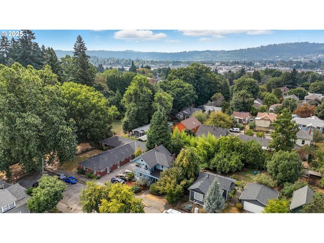 4215 Se 33RD Pl, Portland, OR 97202