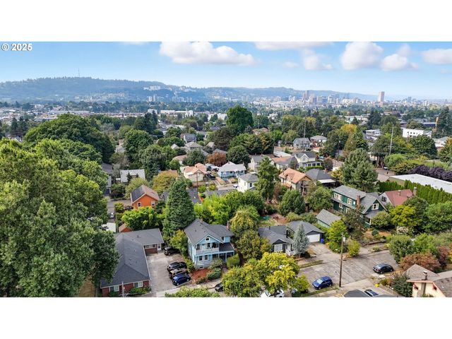 4215 Se 33RD Pl, Portland, OR 97202