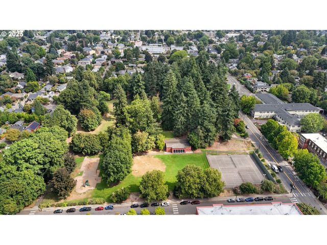 4215 Se 33RD Pl, Portland, OR 97202