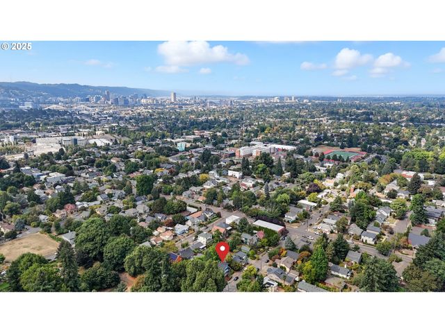 4215 Se 33RD Pl, Portland, OR 97202