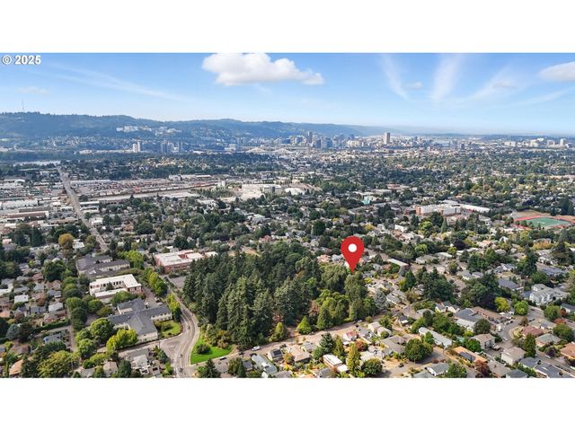 4215 Se 33RD Pl, Portland, OR 97202