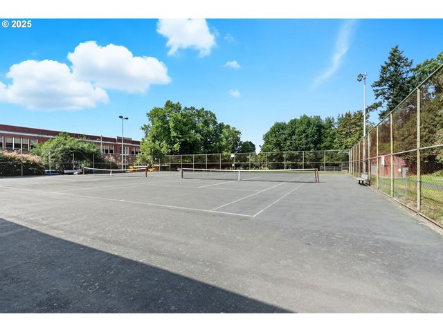 4215 Se 33RD Pl, Portland, OR 97202