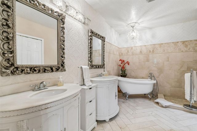 9407 CHART HOUSE COURT, Riverview, FL 33578