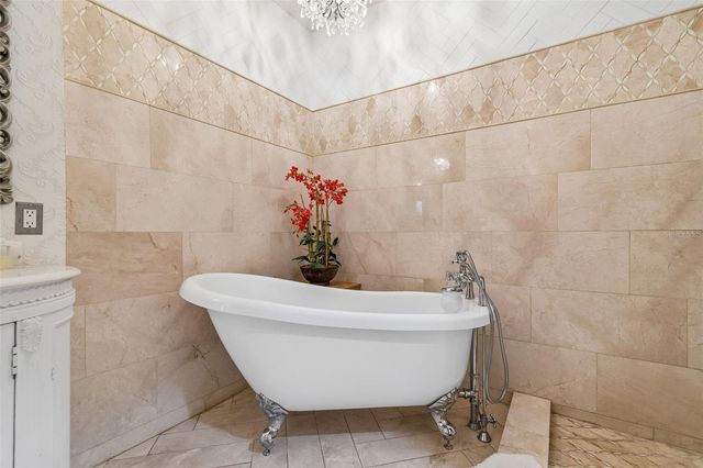 9407 CHART HOUSE COURT, Riverview, FL 33578