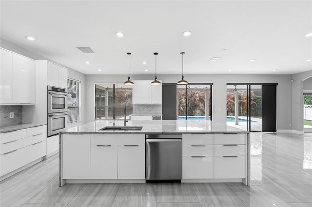 3335 RED ASH CIRCLE, Oviedo, FL 32766