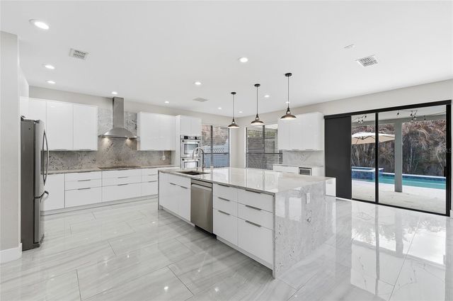 3335 RED ASH CIRCLE, Oviedo, FL 32766