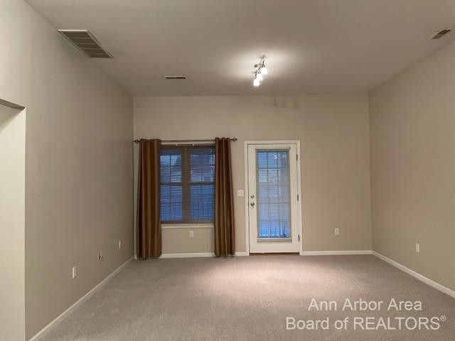 2245 S Main Street, Ann Arbor, MI 48103