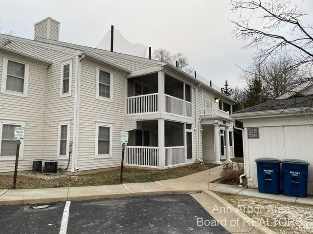 2245 S Main Street, Ann Arbor, MI 48103