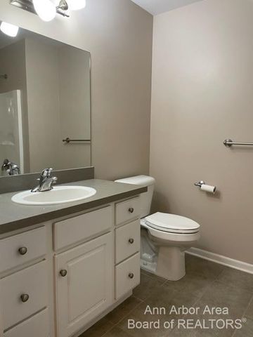2245 S Main Street, Ann Arbor, MI 48103