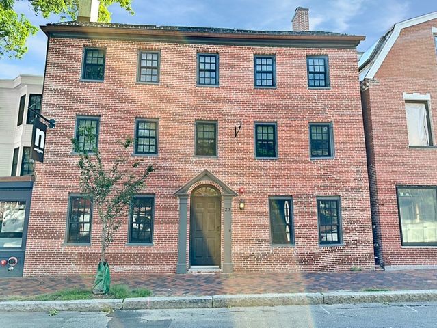 21-23 Middle 23 A, Newburyport, MA 01950