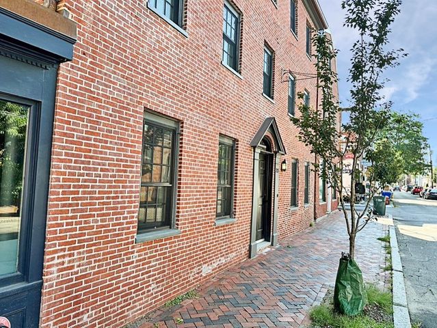 21-23 Middle 23 A, Newburyport, MA 01950