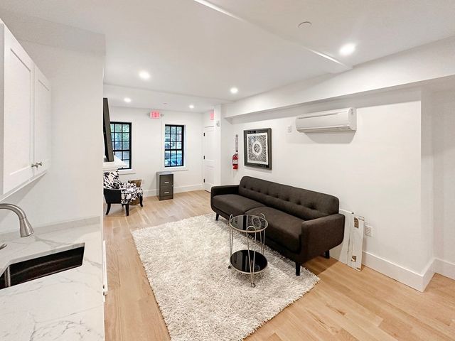 21-23 Middle 23 A, Newburyport, MA 01950