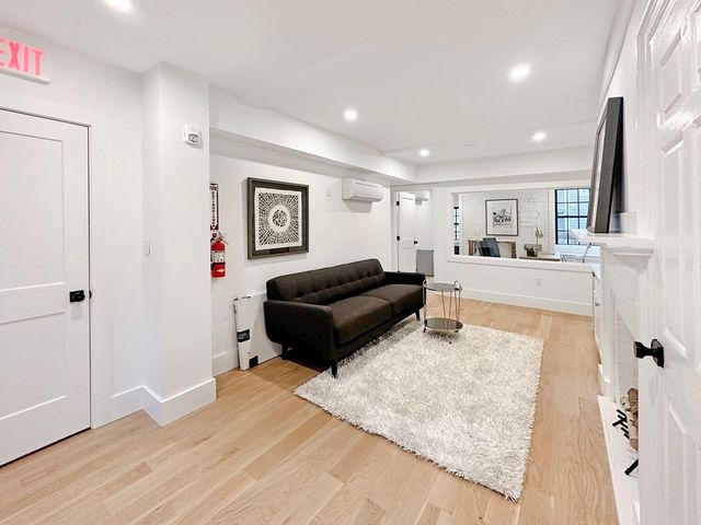 21-23 Middle 23 A, Newburyport, MA 01950