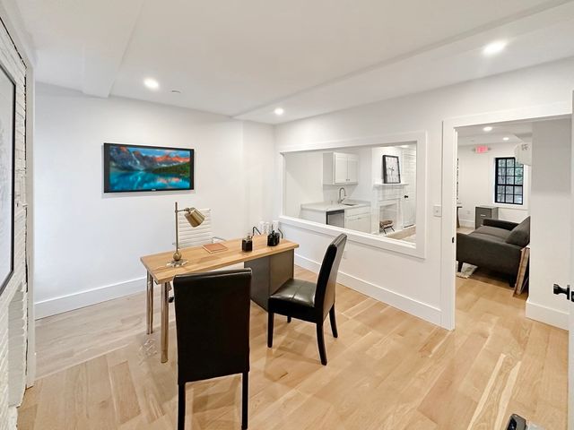 21-23 Middle 23 A, Newburyport, MA 01950