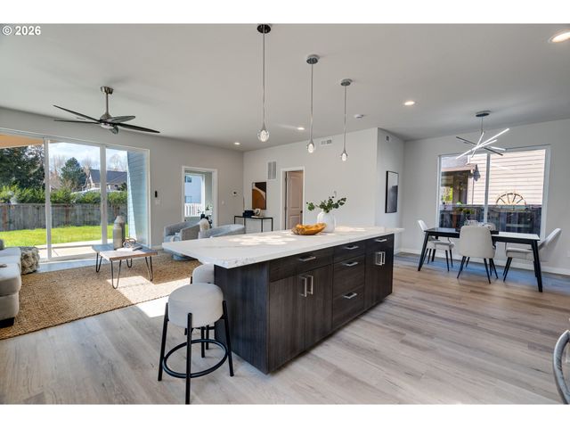 28683 Sw Canyon Creek Rd S, Wilsonville, OR 97070