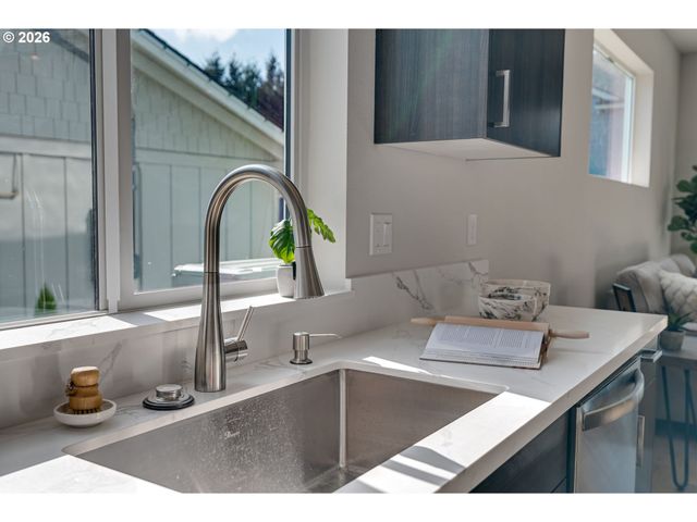 28683 Sw Canyon Creek Rd S, Wilsonville, OR 97070