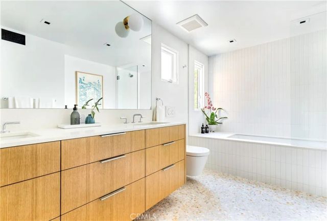 1944 Ocean Way, Laguna Beach, CA 92651