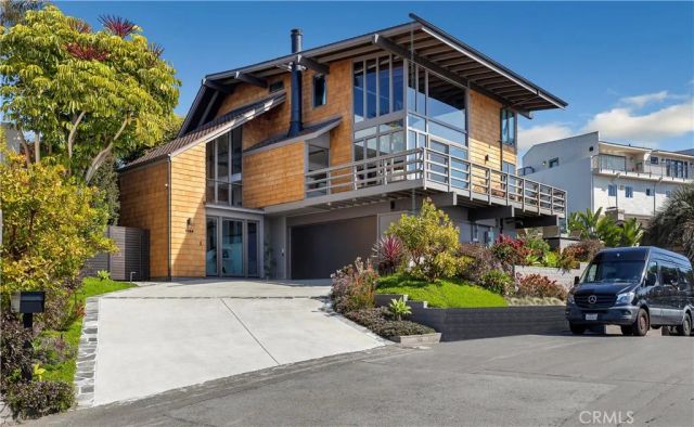1944 Ocean Way, Laguna Beach, CA 92651