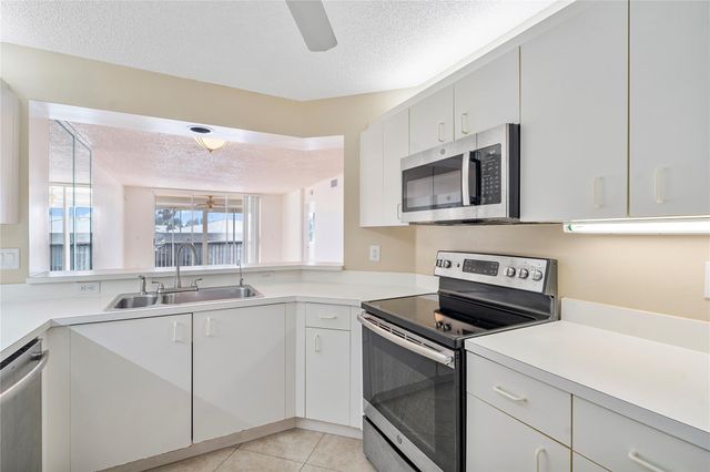 7866 Trent Dr 302, Tamarac, FL 33321