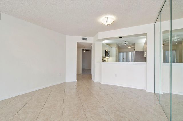 7866 Trent Dr 302, Tamarac, FL 33321