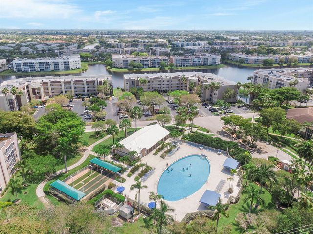 7866 Trent Dr 302, Tamarac, FL 33321
