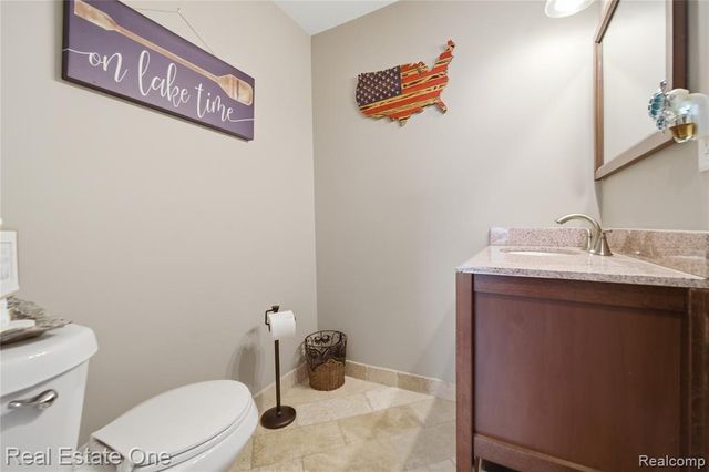 9528 Main Street, Whitmore Lake, MI 48189