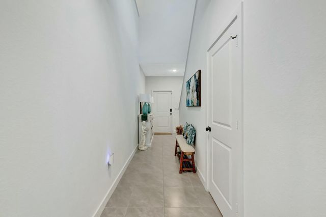 601 NE Waters Edge Lane 2101, Port St Lucie, FL 34983