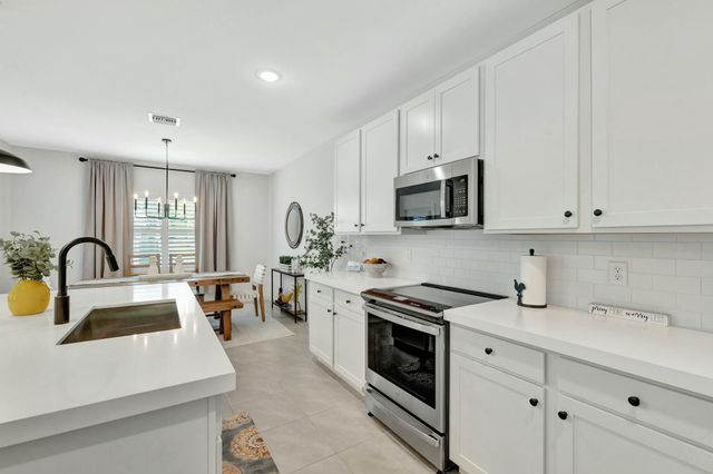 601 NE Waters Edge Lane 2101, Port St Lucie, FL 34983