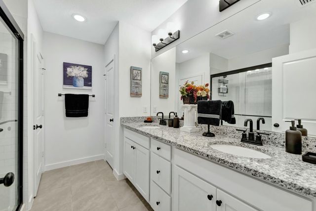 601 NE Waters Edge Lane 2101, Port St Lucie, FL 34983