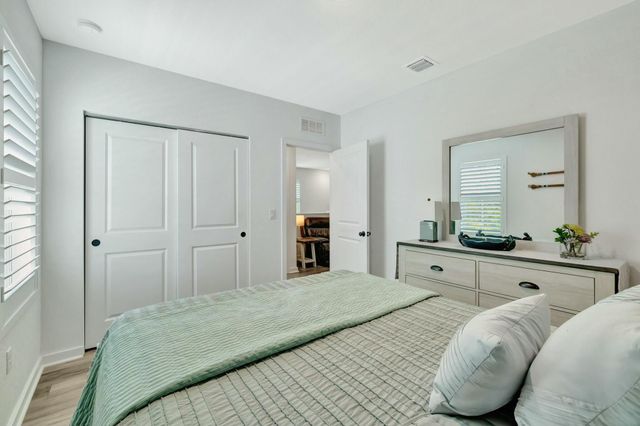 601 NE Waters Edge Lane 2101, Port St Lucie, FL 34983