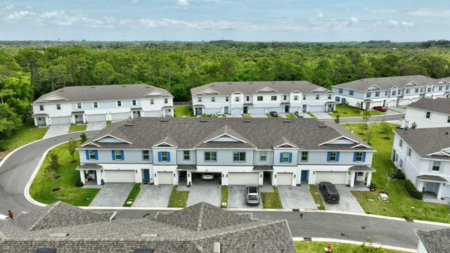 601 NE Waters Edge Lane 2101, Port St Lucie, FL 34983