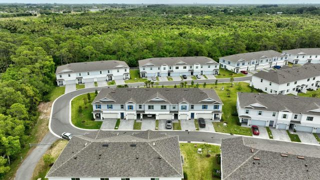 601 NE Waters Edge Lane 2101, Port St Lucie, FL 34983