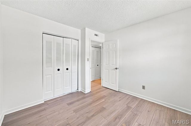 9081 W Swan Circle, St Louis, MO 63144