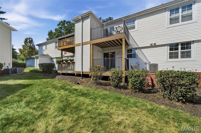 9081 W Swan Circle, St Louis, MO 63144