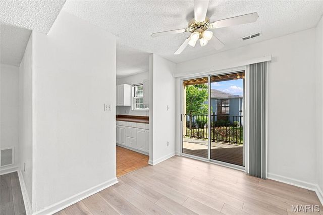 9081 W Swan Circle, St Louis, MO 63144