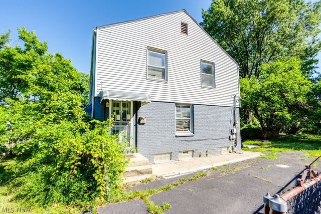 1445 Sulzer Avenue, Euclid, OH 44132