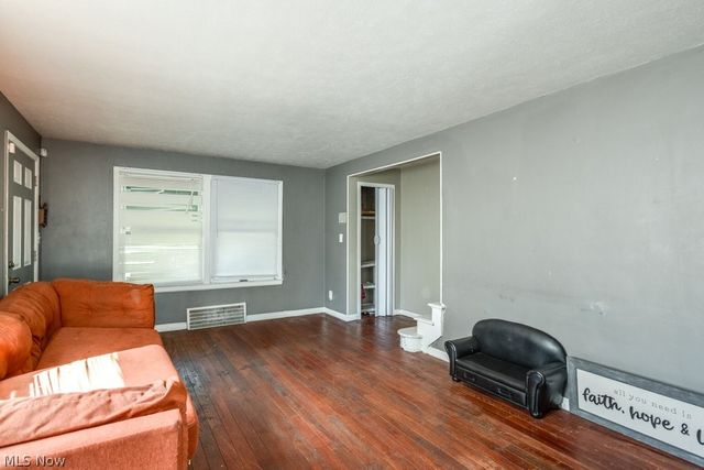 1445 Sulzer Avenue, Euclid, OH 44132