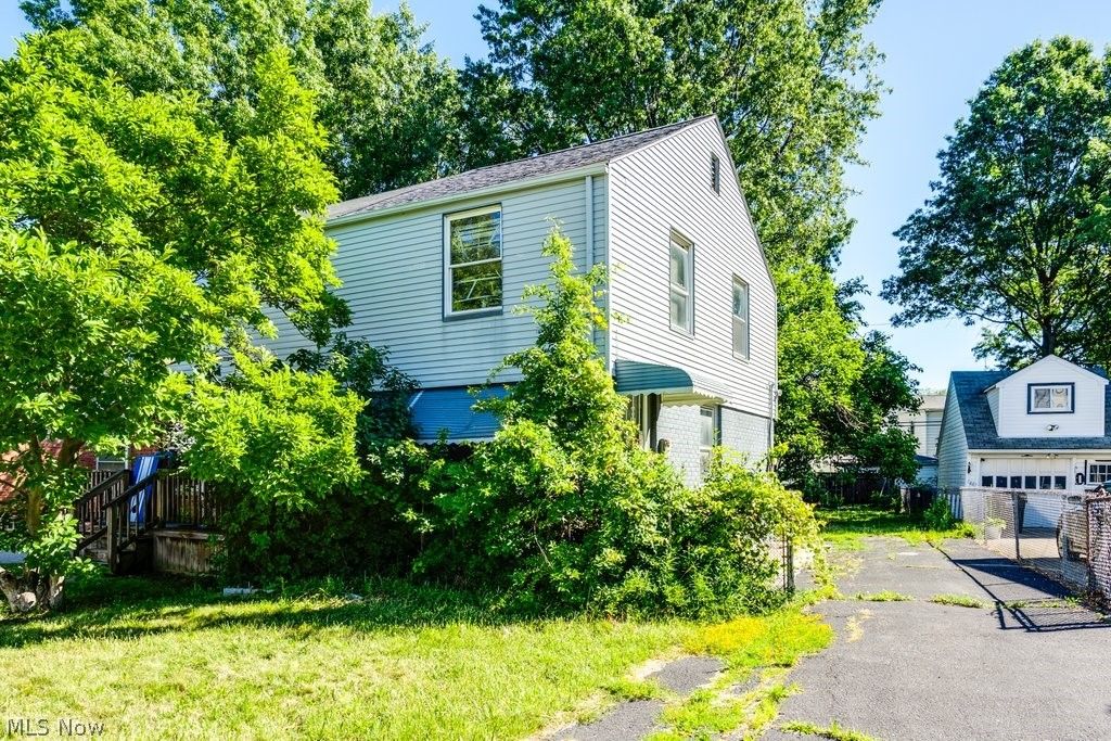 1445 Sulzer Avenue, Euclid, OH 44132