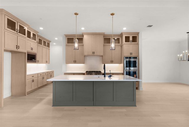 121 La Ventana DR, Liberty Hill, TX 78642