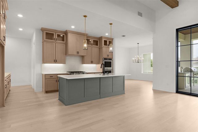 121 La Ventana DR, Liberty Hill, TX 78642
