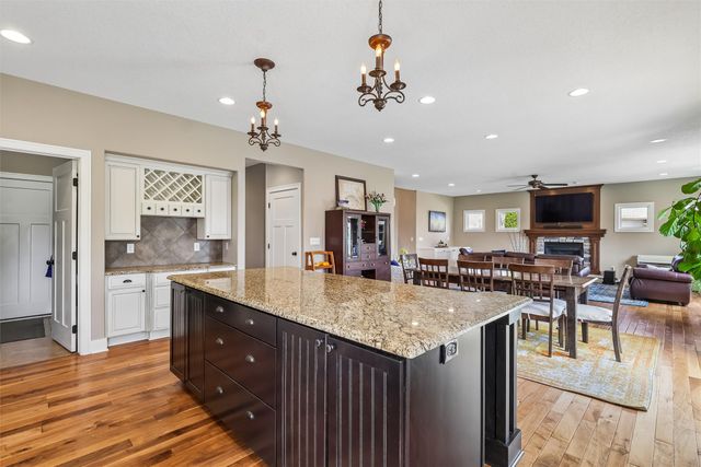 1740 SE Hawthorne Ridge Drive, Waukee, IA 50263