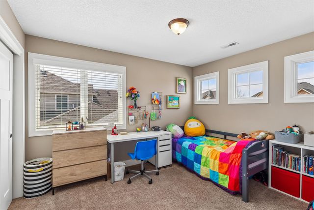 1740 SE Hawthorne Ridge Drive, Waukee, IA 50263