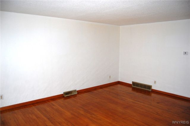 69 Sable Palm Drive, Cheektowaga, NY 14043