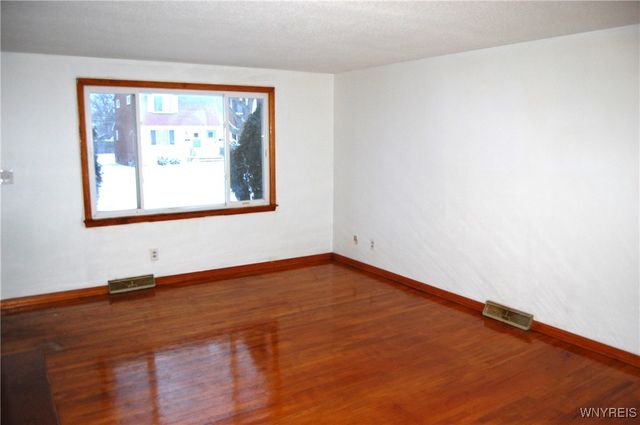 69 Sable Palm Drive, Cheektowaga, NY 14043